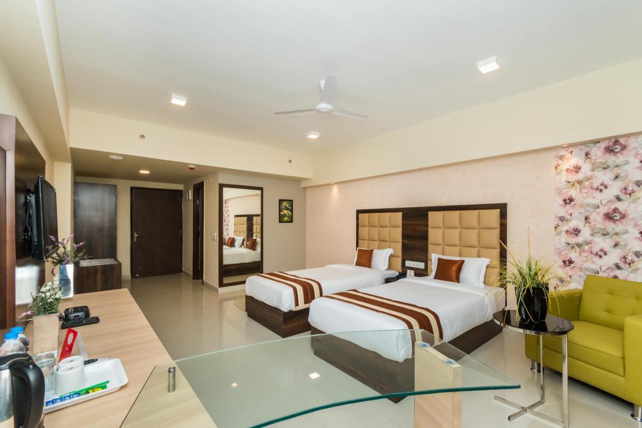 Capital O 10212 Hotel West Willows Xanadu Kolkata Luaran gambar