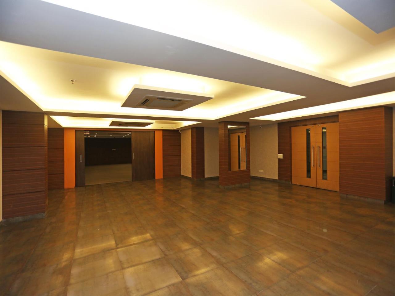 Capital O 10212 Hotel West Willows Xanadu Kolkata Luaran gambar