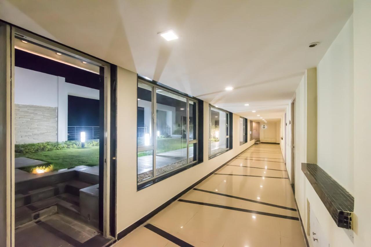 Capital O 10212 Hotel West Willows Xanadu Kolkata Luaran gambar