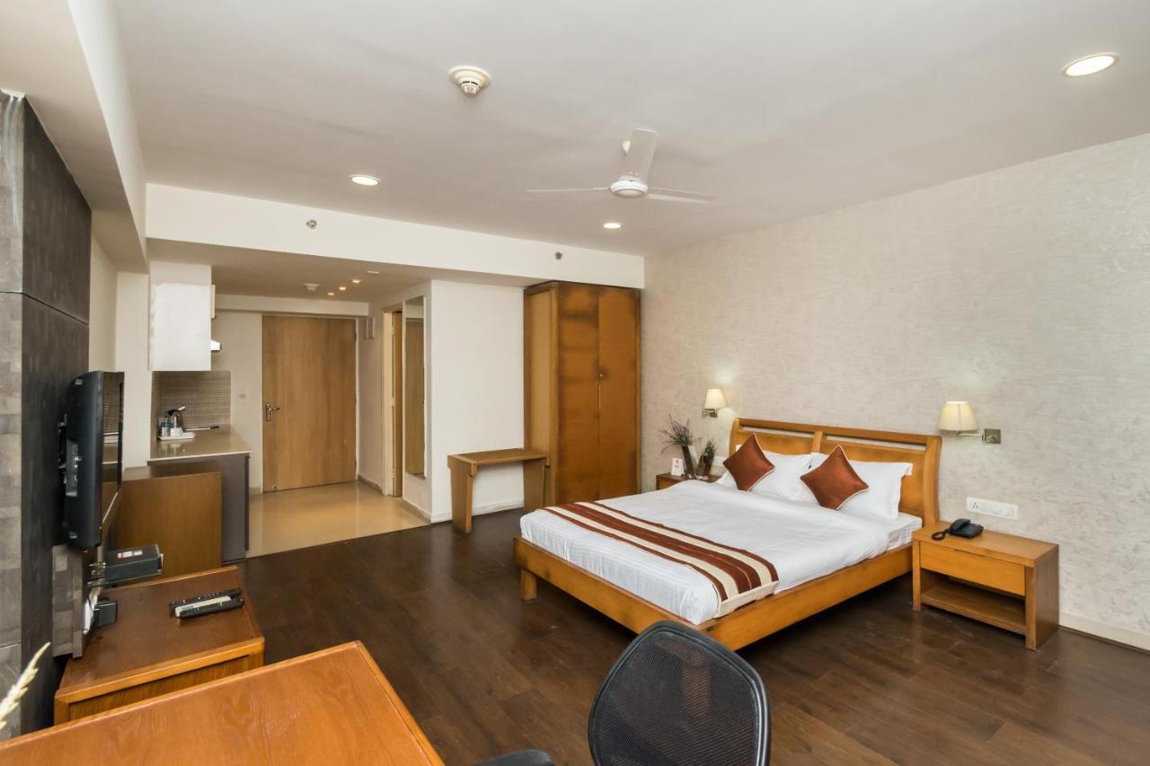 Capital O 10212 Hotel West Willows Xanadu Kolkata Luaran gambar