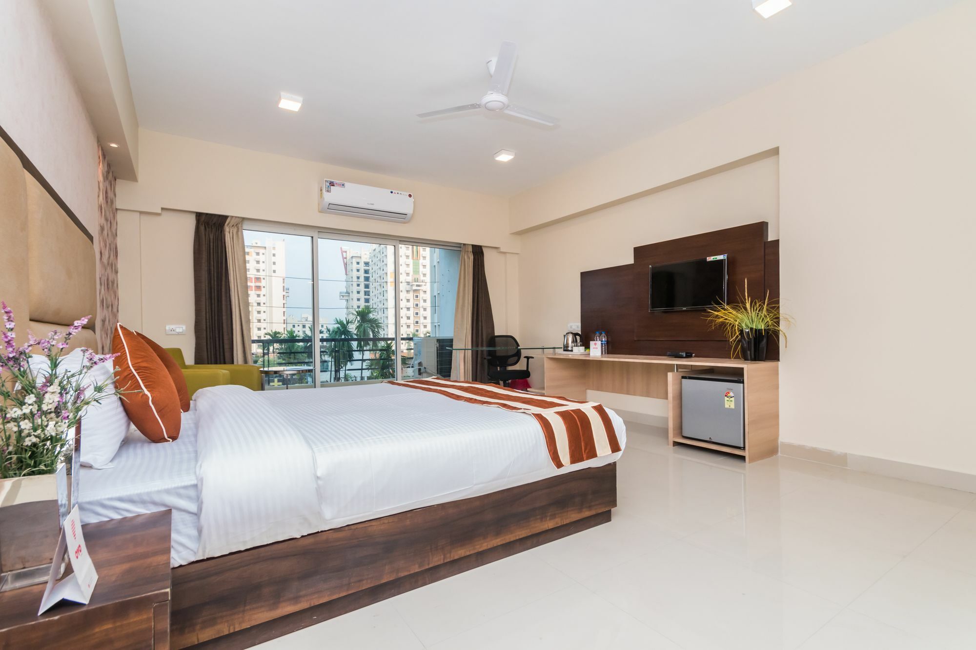 Capital O 10212 Hotel West Willows Xanadu Kolkata Luaran gambar