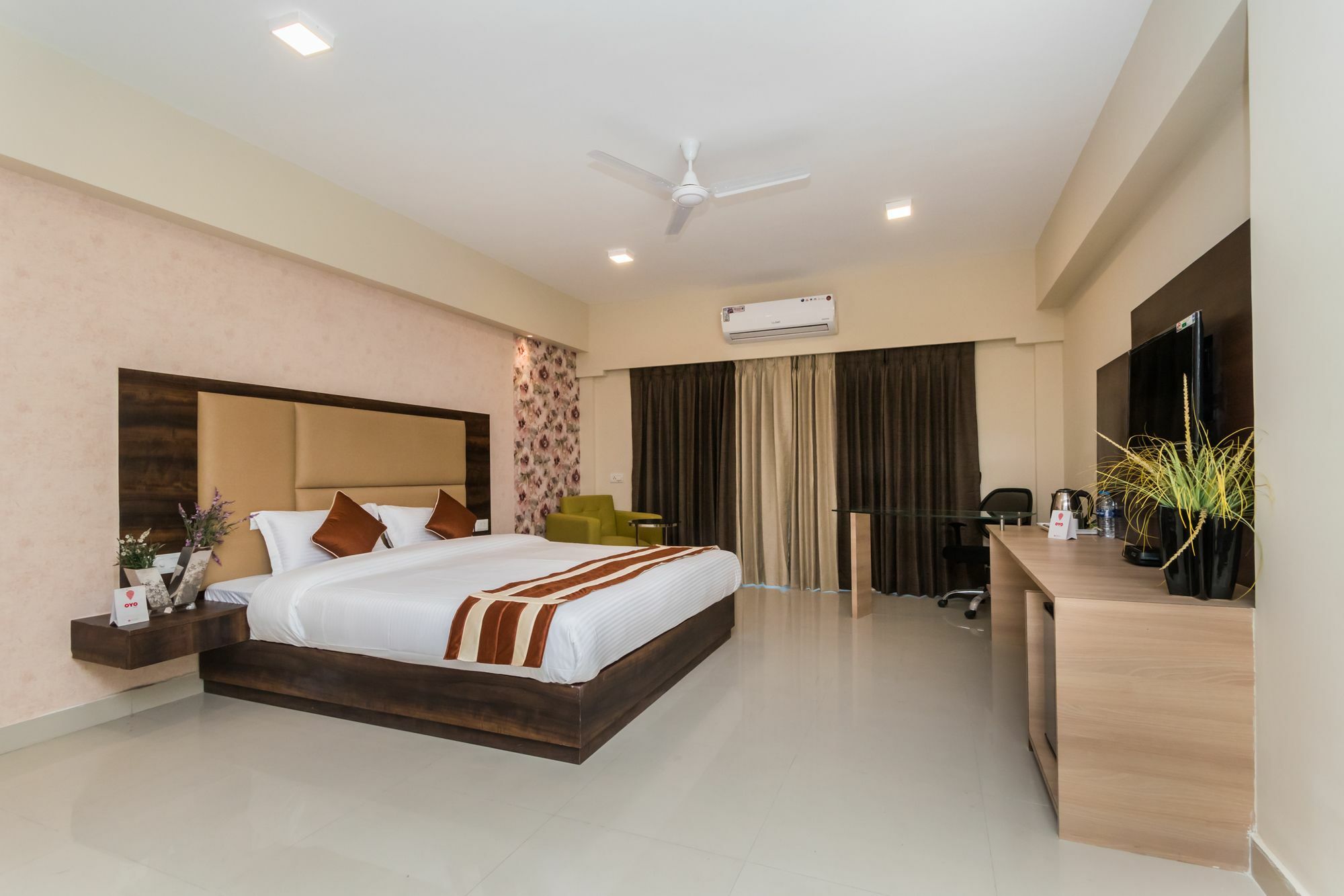 Capital O 10212 Hotel West Willows Xanadu Kolkata Luaran gambar