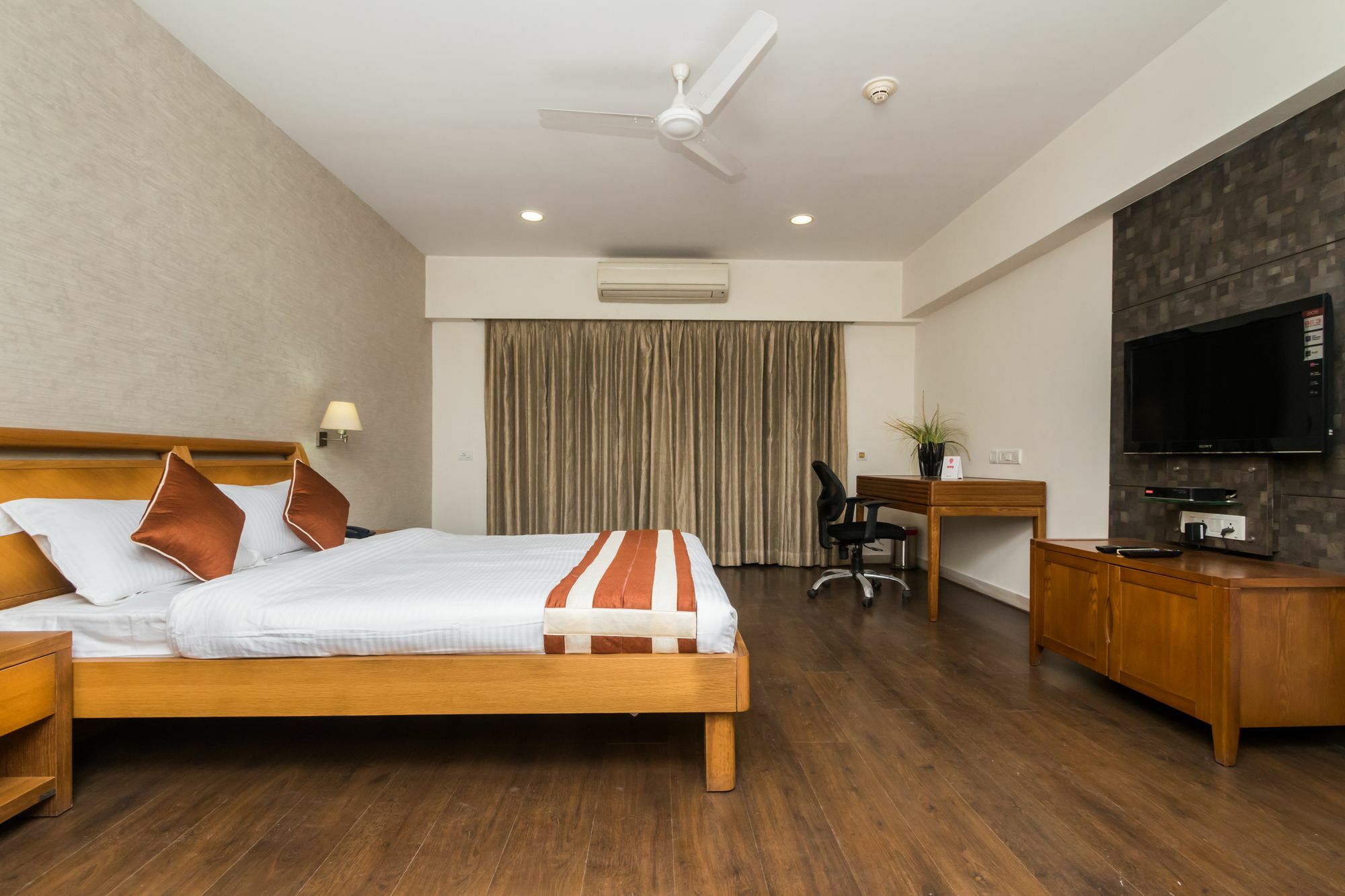 Capital O 10212 Hotel West Willows Xanadu Kolkata Luaran gambar
