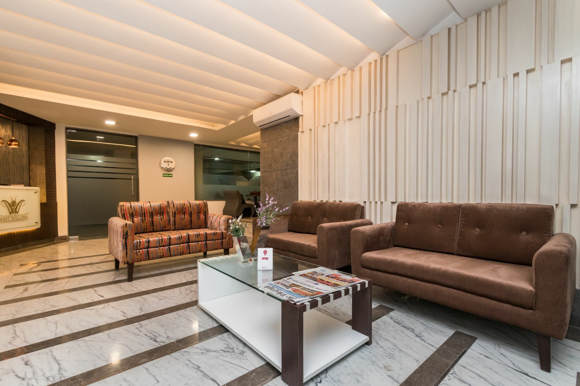 Capital O 10212 Hotel West Willows Xanadu Kolkata Luaran gambar