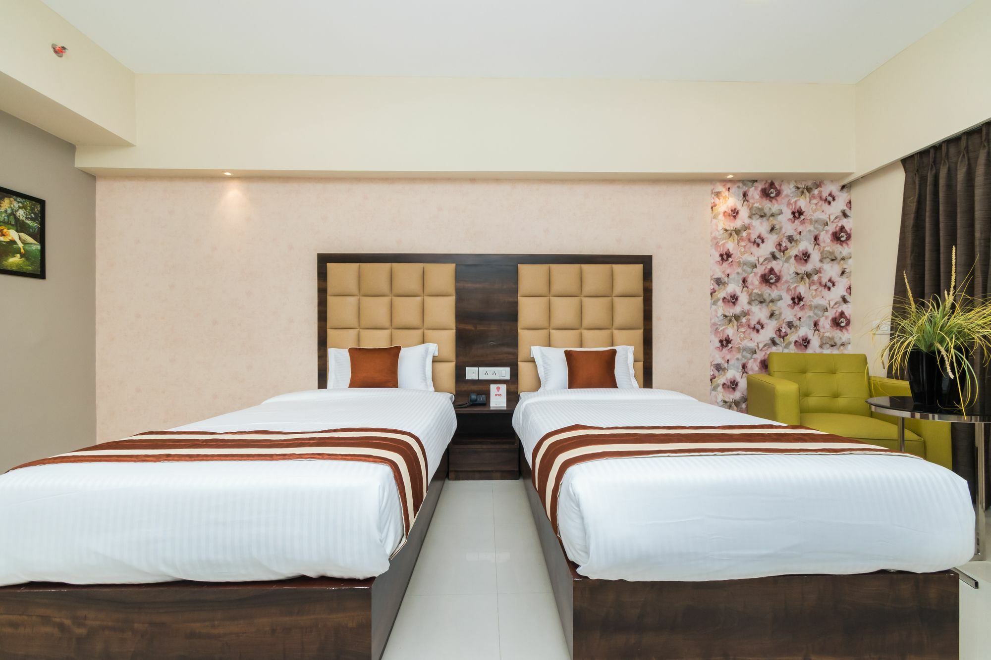 Capital O 10212 Hotel West Willows Xanadu Kolkata Luaran gambar