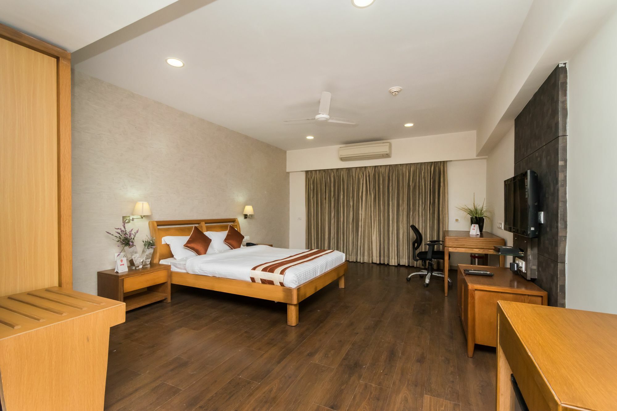 Capital O 10212 Hotel West Willows Xanadu Kolkata Luaran gambar